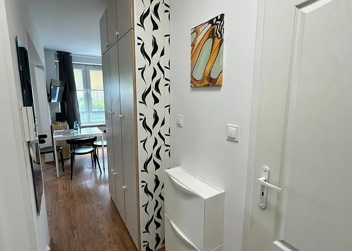 Apartment Orzycka Near Westfield Mokotow Warsaw